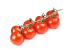 6956338 Tomatos Bunch Isolated On White